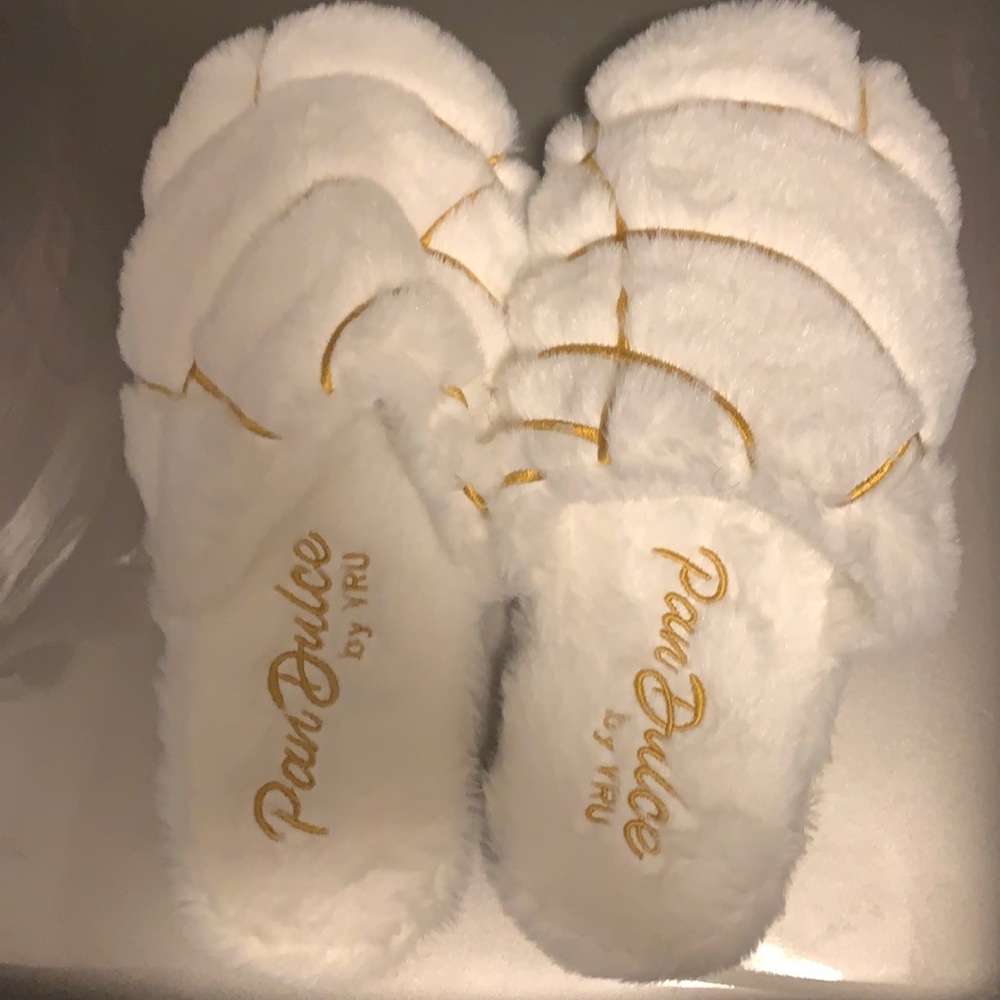 NEW pan dulce YRU house slippers
